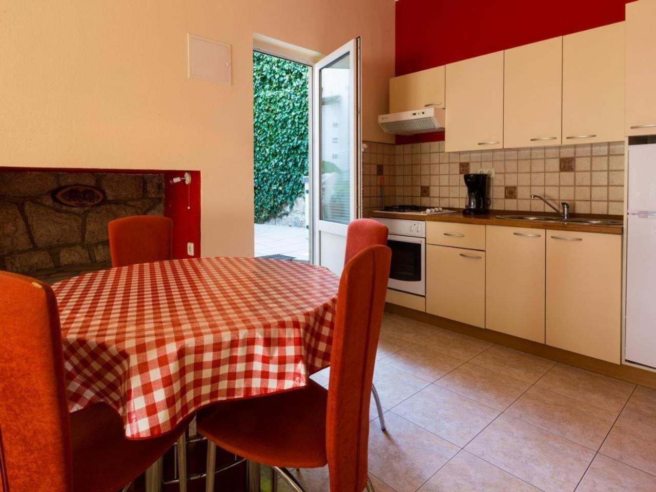 With A Parking Space - 22434 Crikvenica